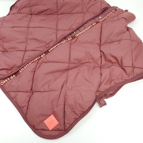 Free People Movement Chill Out Packable Puffer Poncho Scarf Vest One Size - Picture 5 of 15